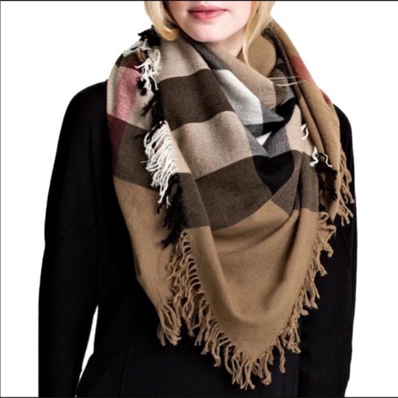 NWOT Burberry Fringe Scarf - Picture 1 of 10